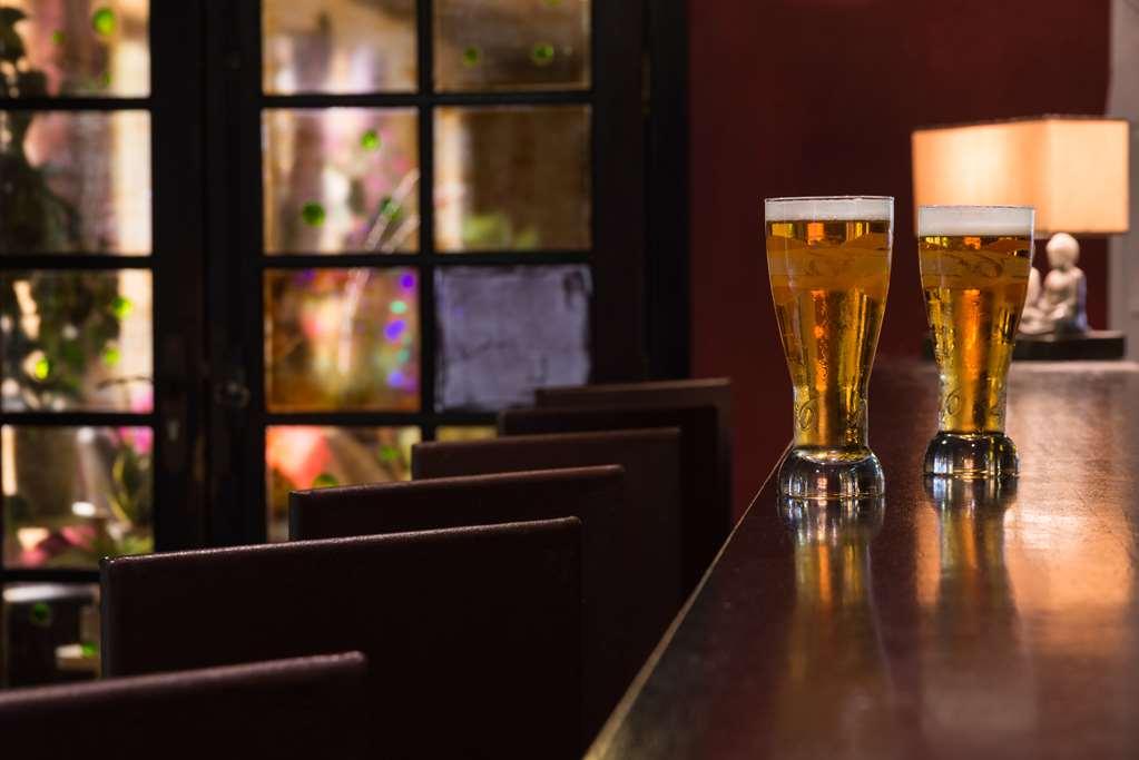 因特尔酒店-普罗旺斯地区艾克斯北普罗旺斯村 佩尔蒂 餐厅 照片